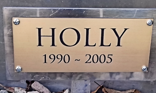 Holly_New_Monument_Plaque.jpg